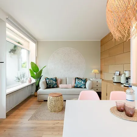 2-zimmer-ostseewohnung Mit Suedbalkon, Blick Ins Gruene Und Ruhiger Lage - 