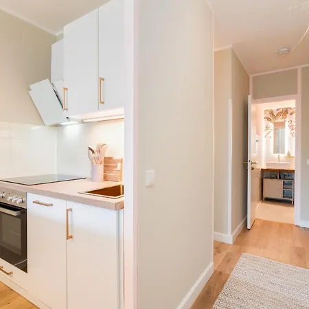Lägenhet 2-zimmer-ostseewohnung Mit Suedbalkon, Blick Ins Gruene Und Ruhiger Lage - 